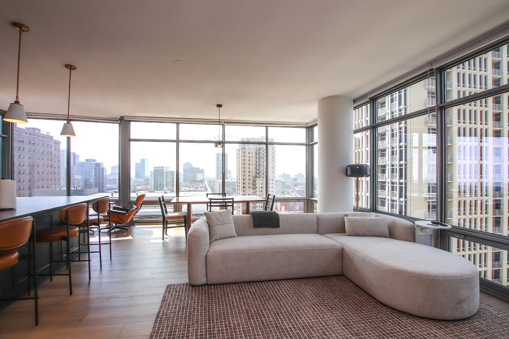 100 E 14TH Street Unit: 1706