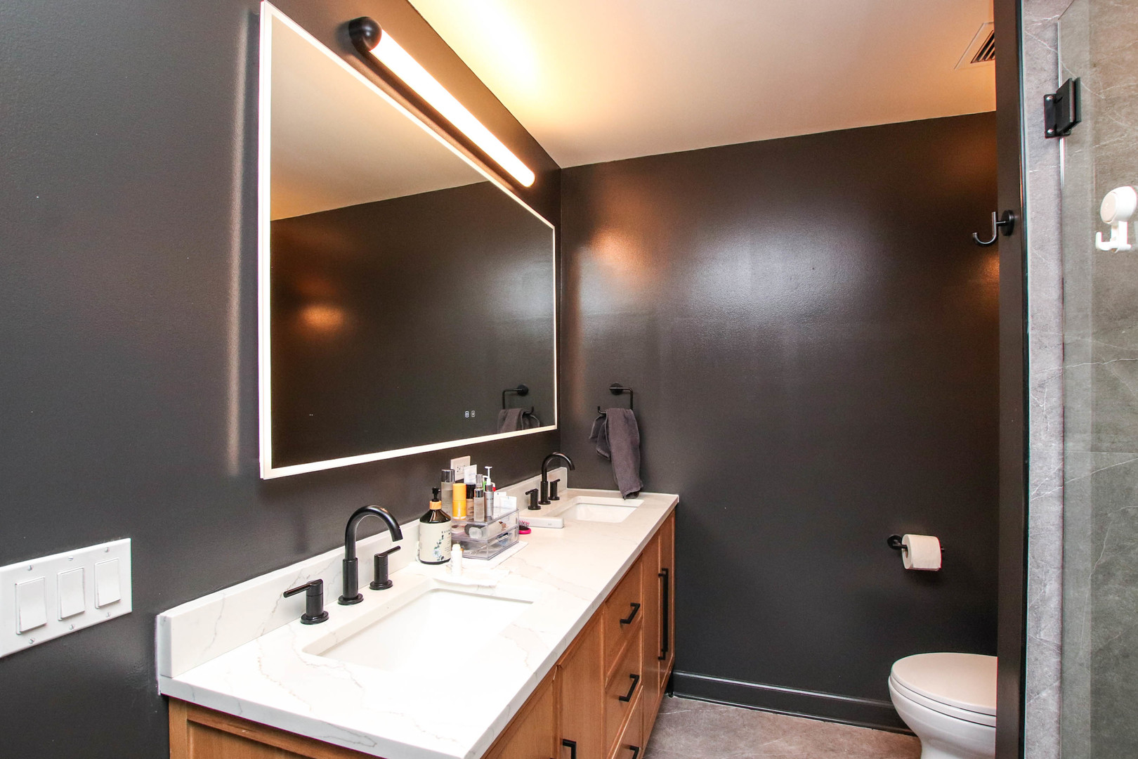 100 E 14TH Street Unit: 1706