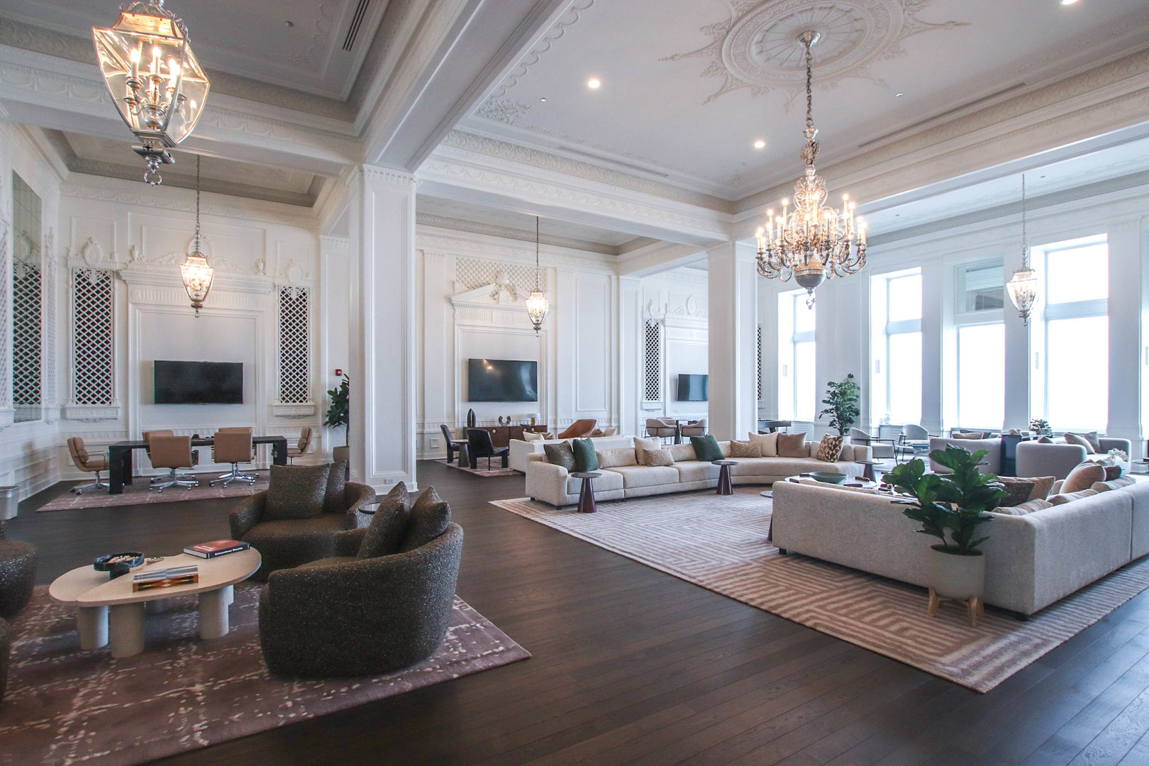850 N Lake Shore Drive Unit: 1310
