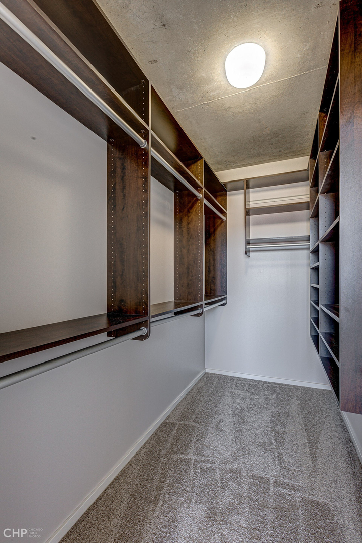 659 W Randolph Street Unit: 810