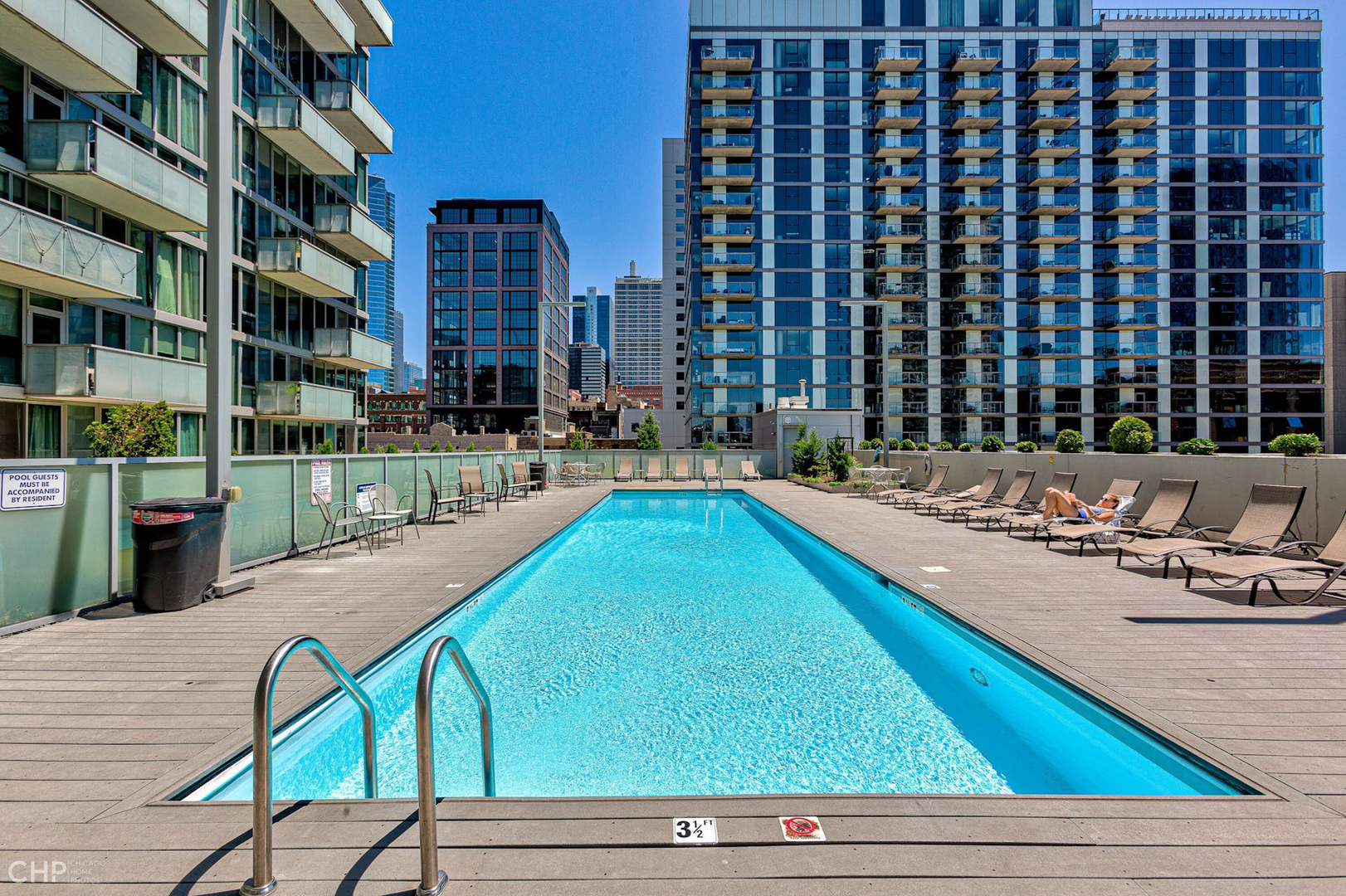 659 W Randolph Street Unit: 810