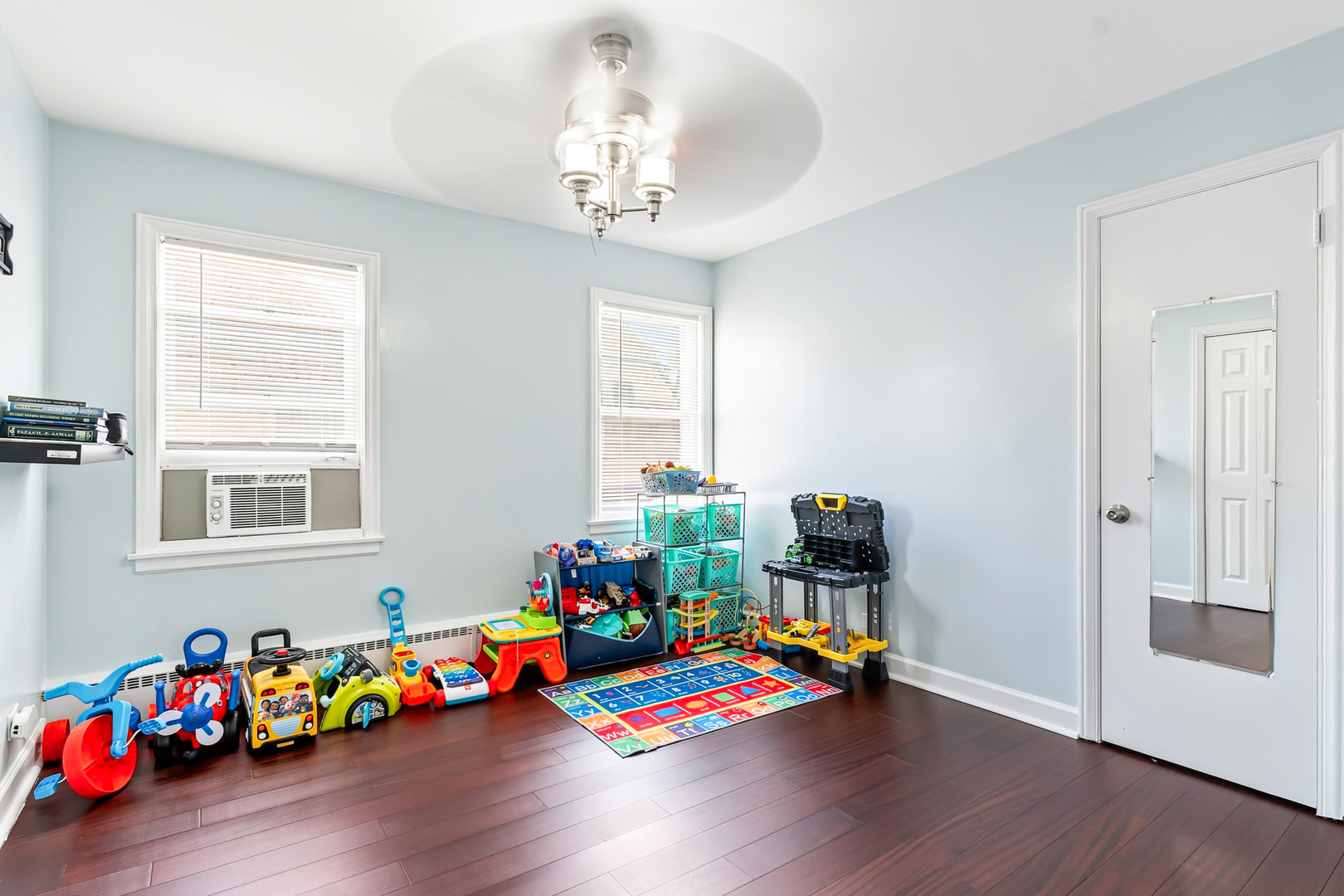 5342 N CALIFORNIA Avenue Unit: 2N