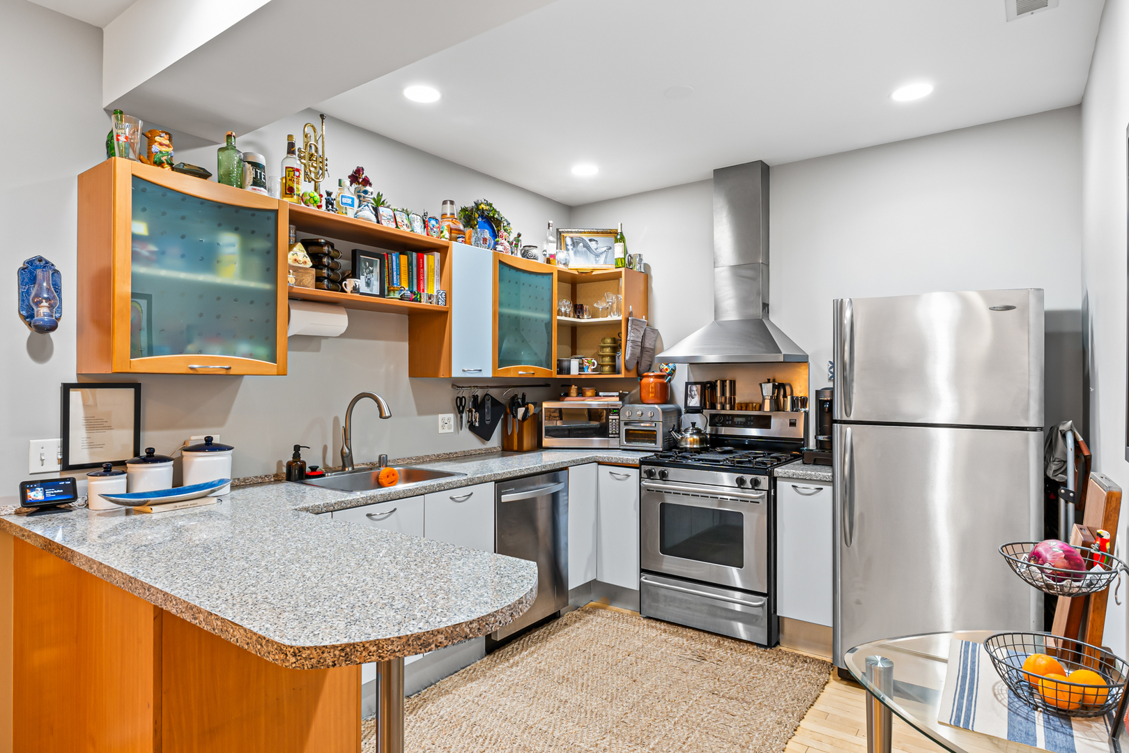 2021 W ARTHUR Street Unit: 2E