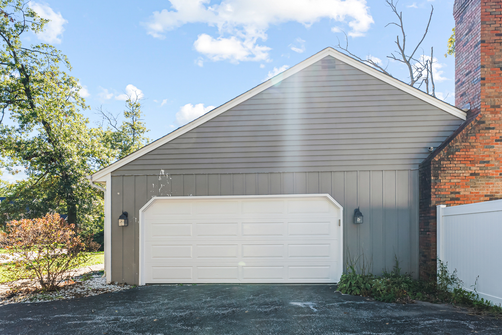 3490 Chalet Ln