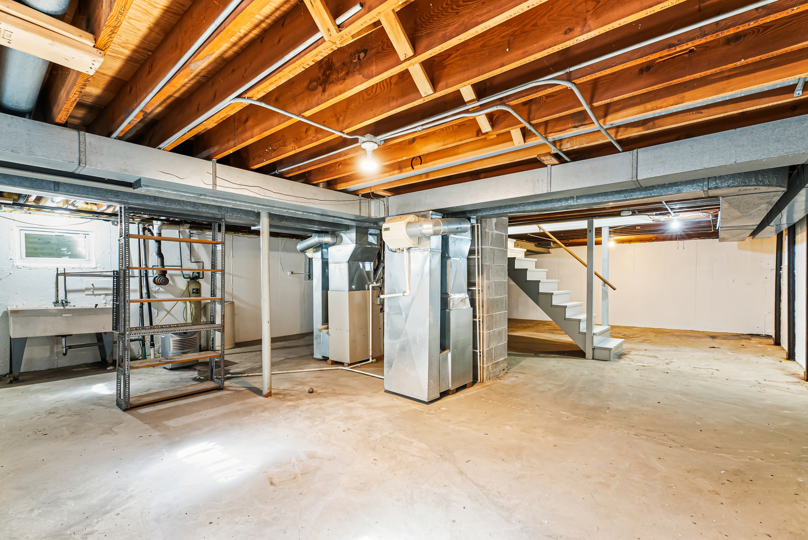3490 Chalet Ln