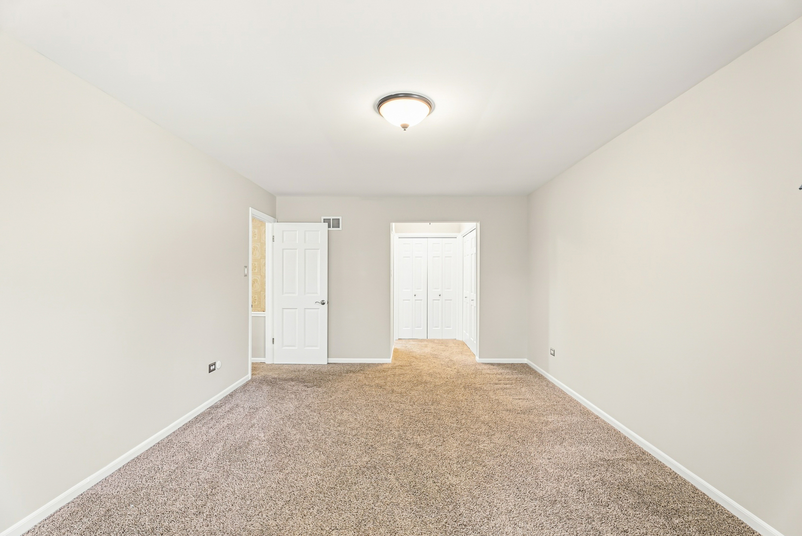 3490 Chalet Ln