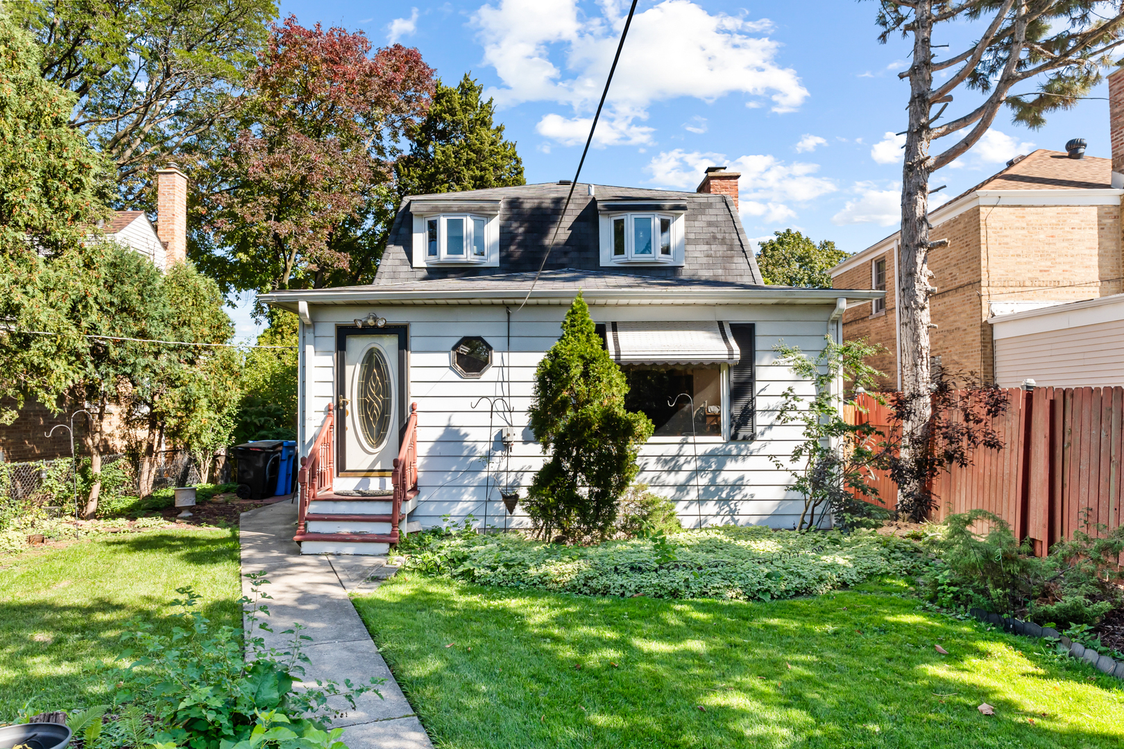 4852 N Mulligan Avenue