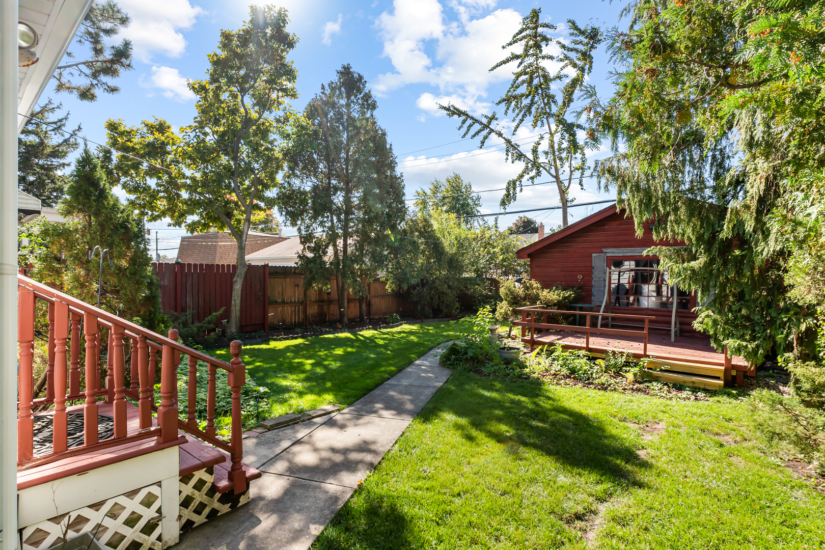 4852 N Mulligan Avenue