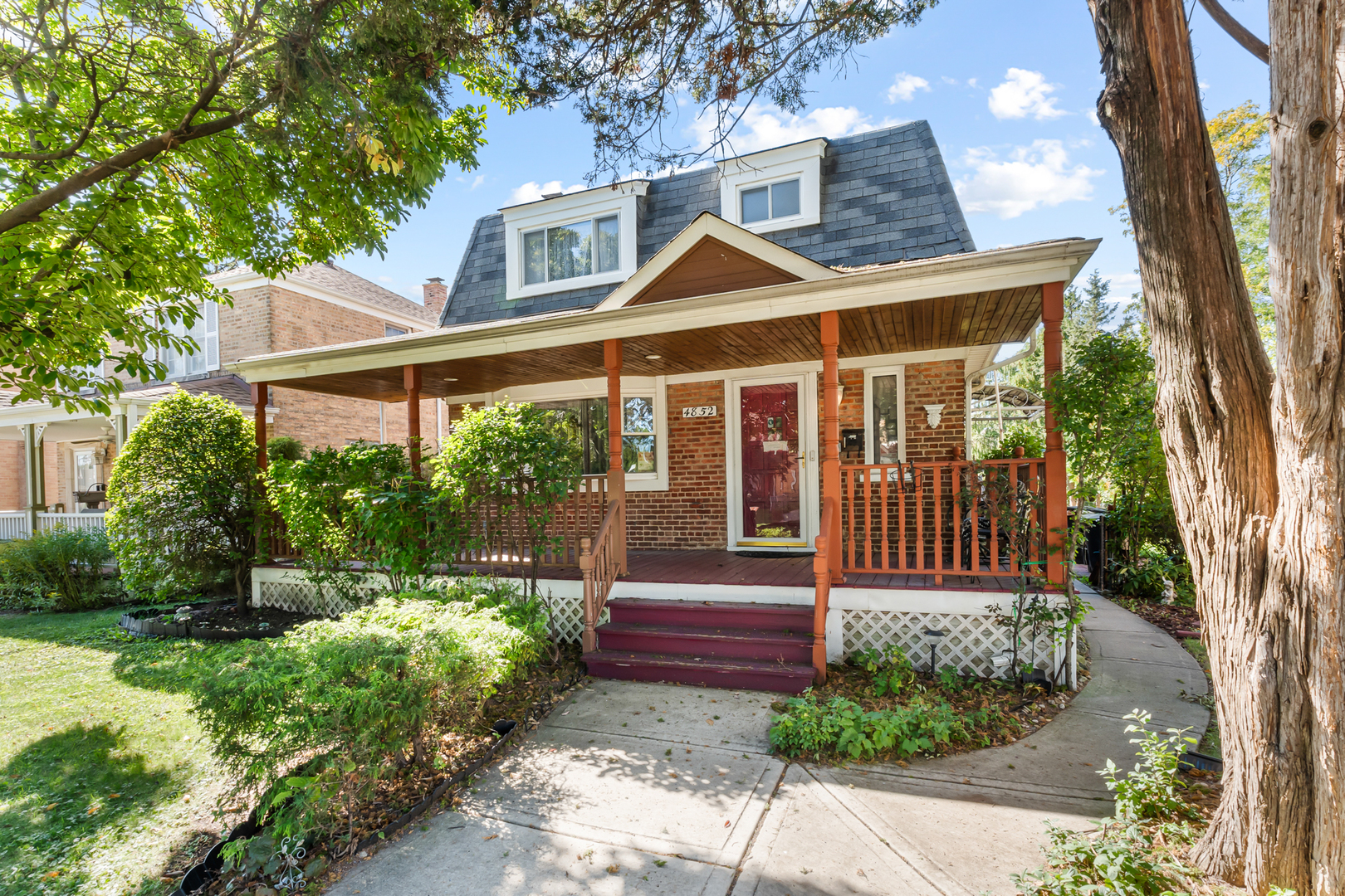 4852 N Mulligan Avenue