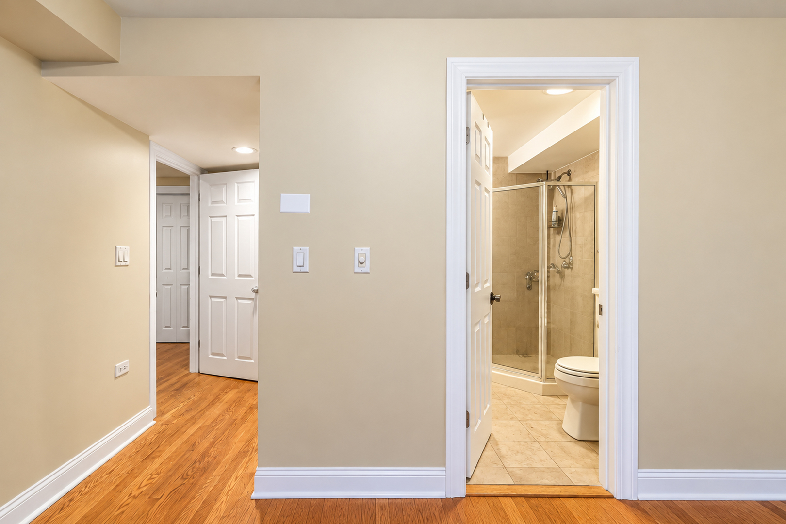 2319 W Rosemont Avenue Unit: G