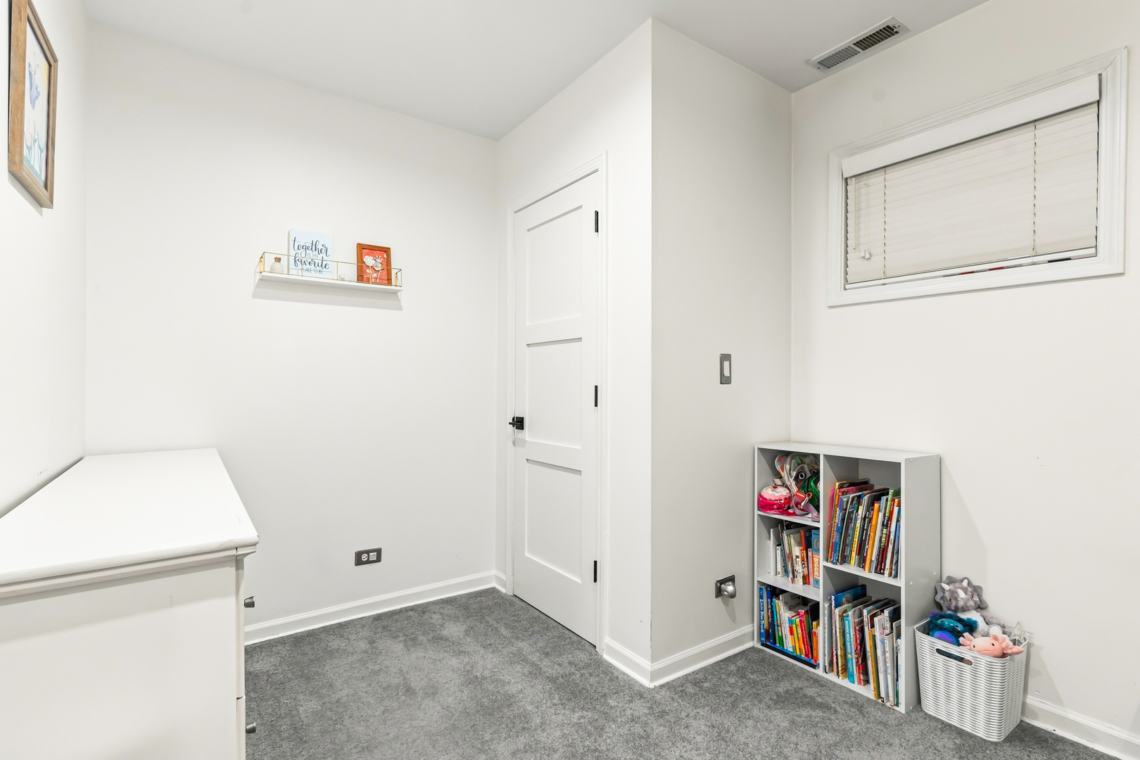 942 N Wolcott Avenue Unit: 1