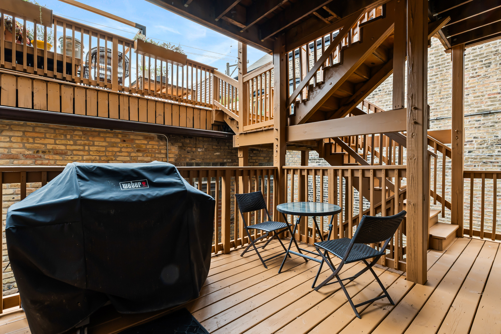 942 N Wolcott Avenue Unit: 1