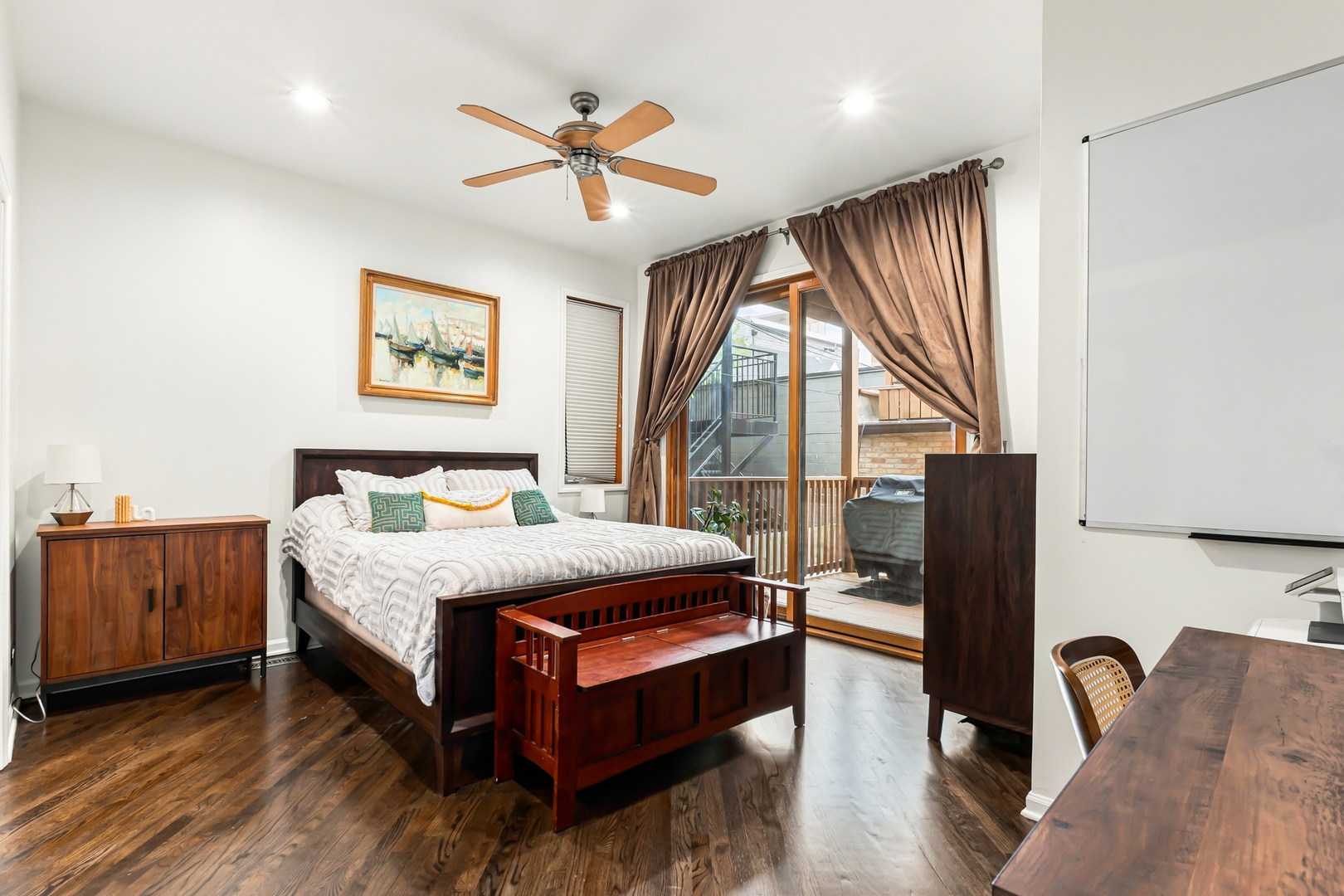 942 N Wolcott Avenue Unit: 1