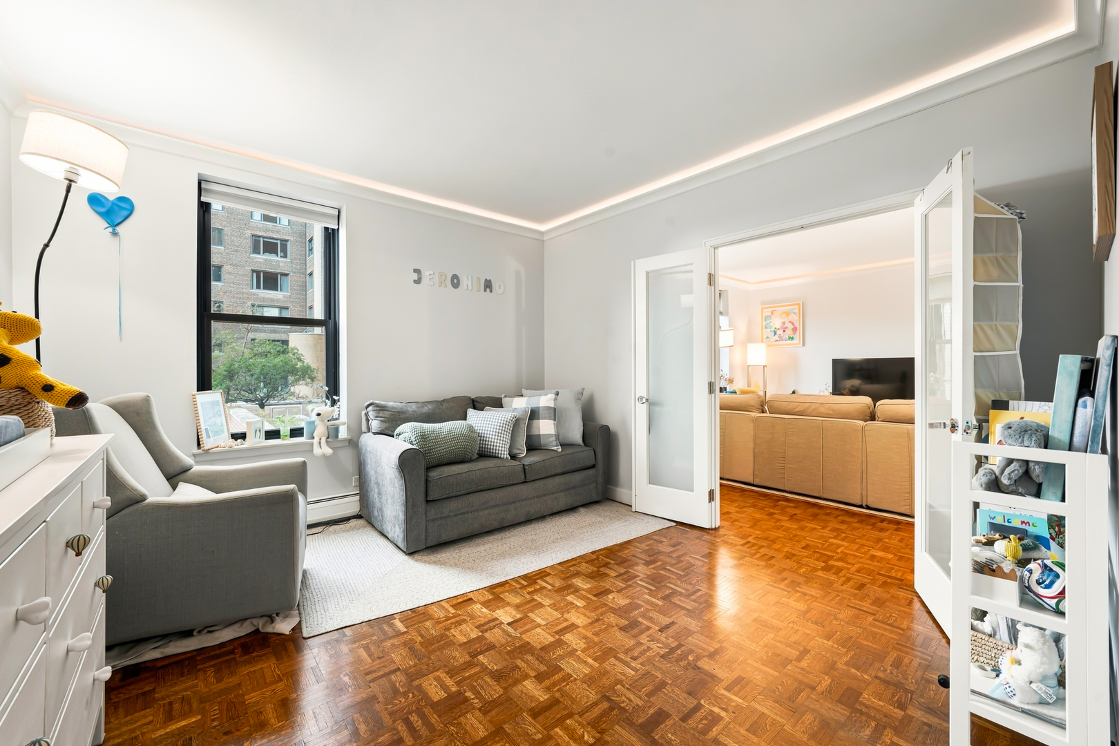 2100 N Lincoln Park W Unit: 5EN
