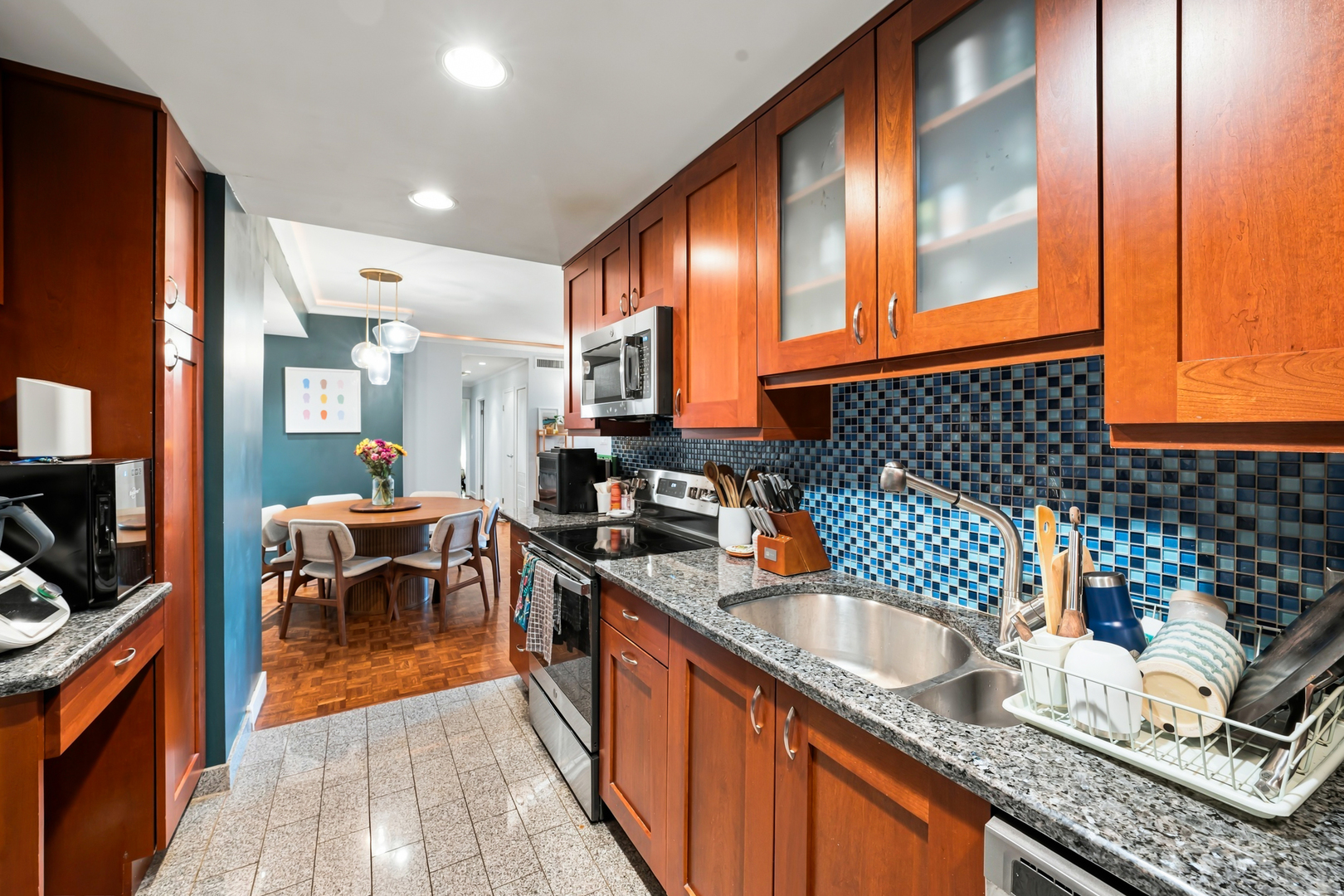 2100 N Lincoln Park W Unit: 5EN