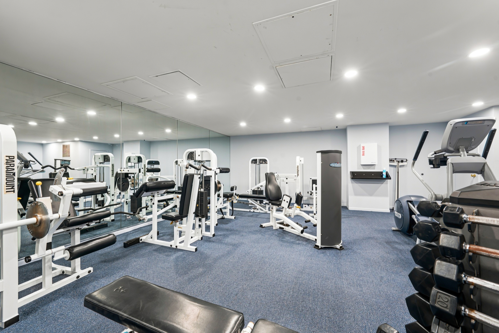 2100 N Lincoln Park W Unit: 5EN