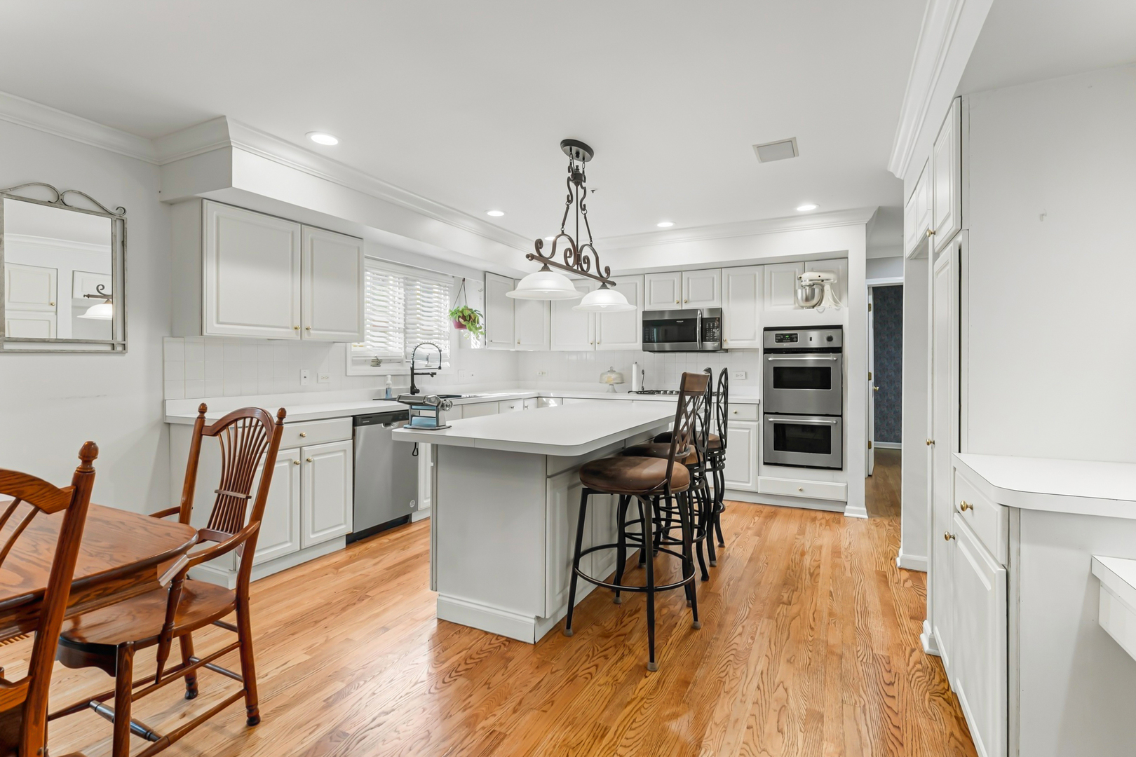 1376 Manassas Lane