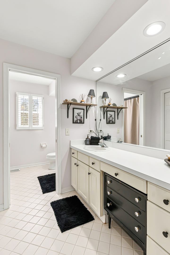 1376 Manassas Lane