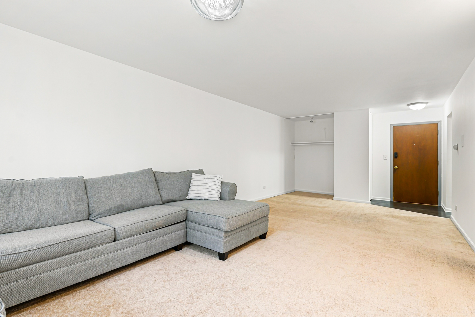 8541 Lotus Avenue Unit: 714