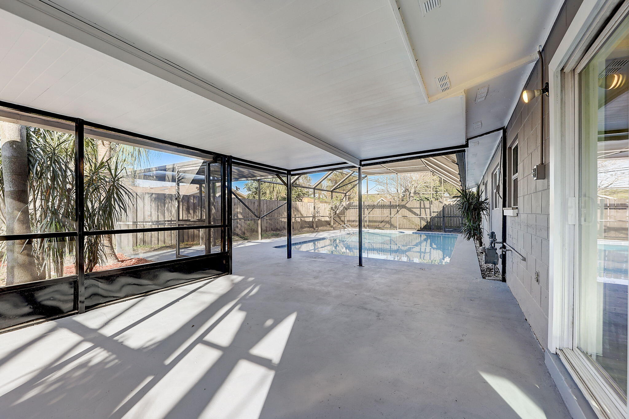 940 Kings Post Road