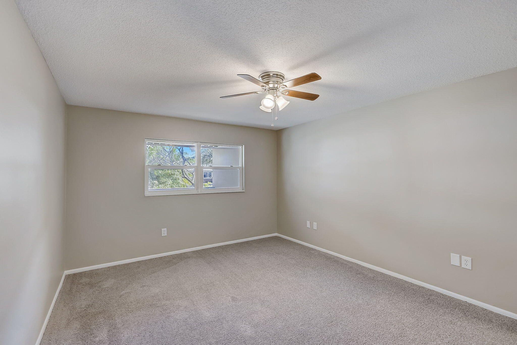 940 Kings Post Road
