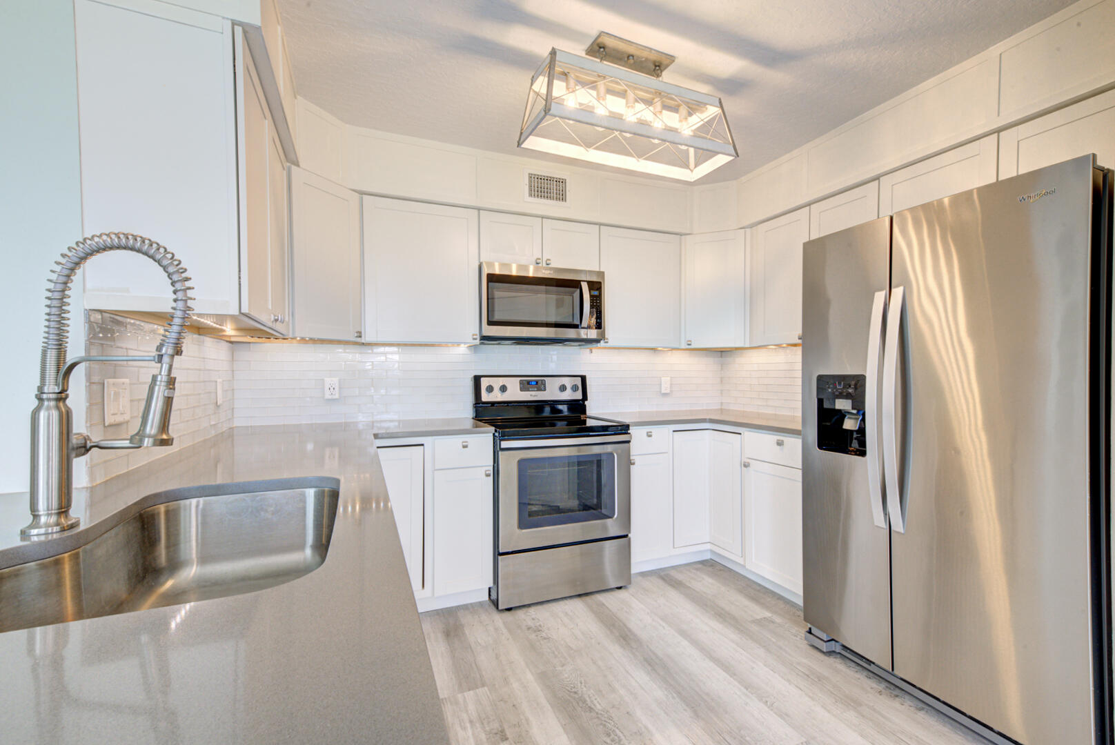 7430 N Highway 1, 103