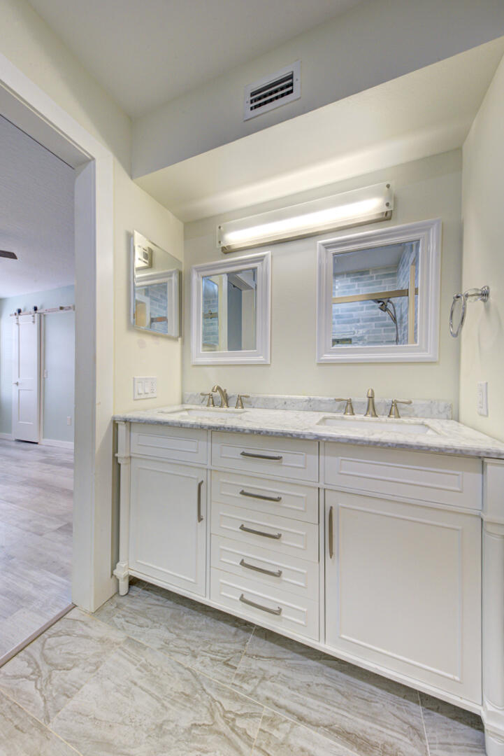 7430 N Highway 1, 103
