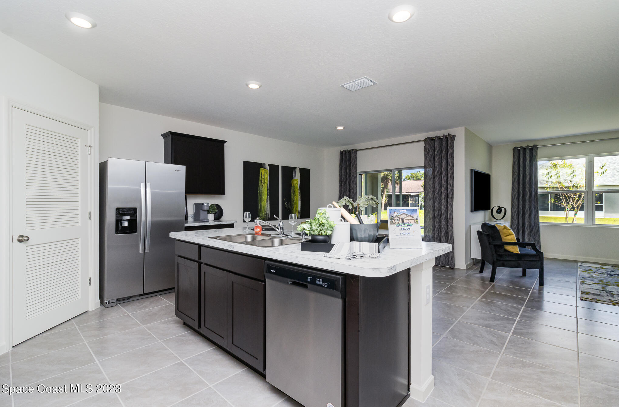 1898 Kamloops Street NW