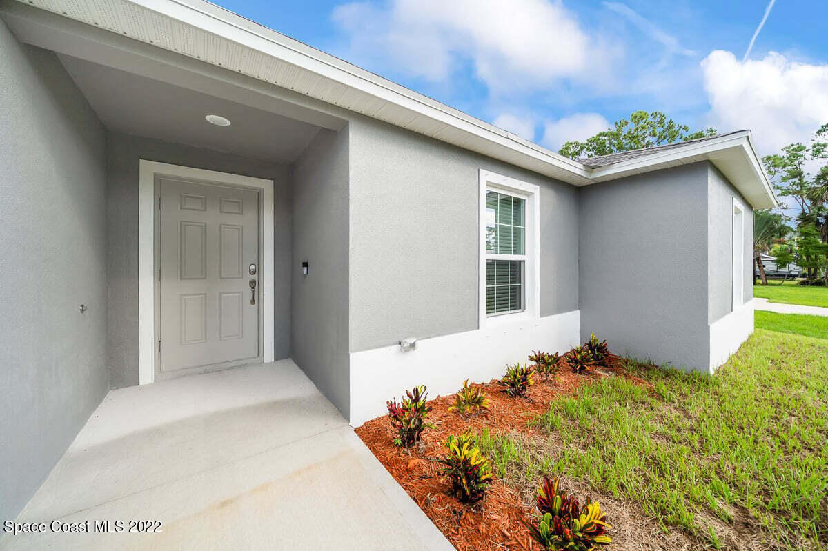 1591 Palatka Road SE