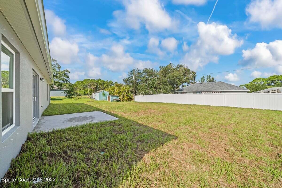 1591 Palatka Road SE