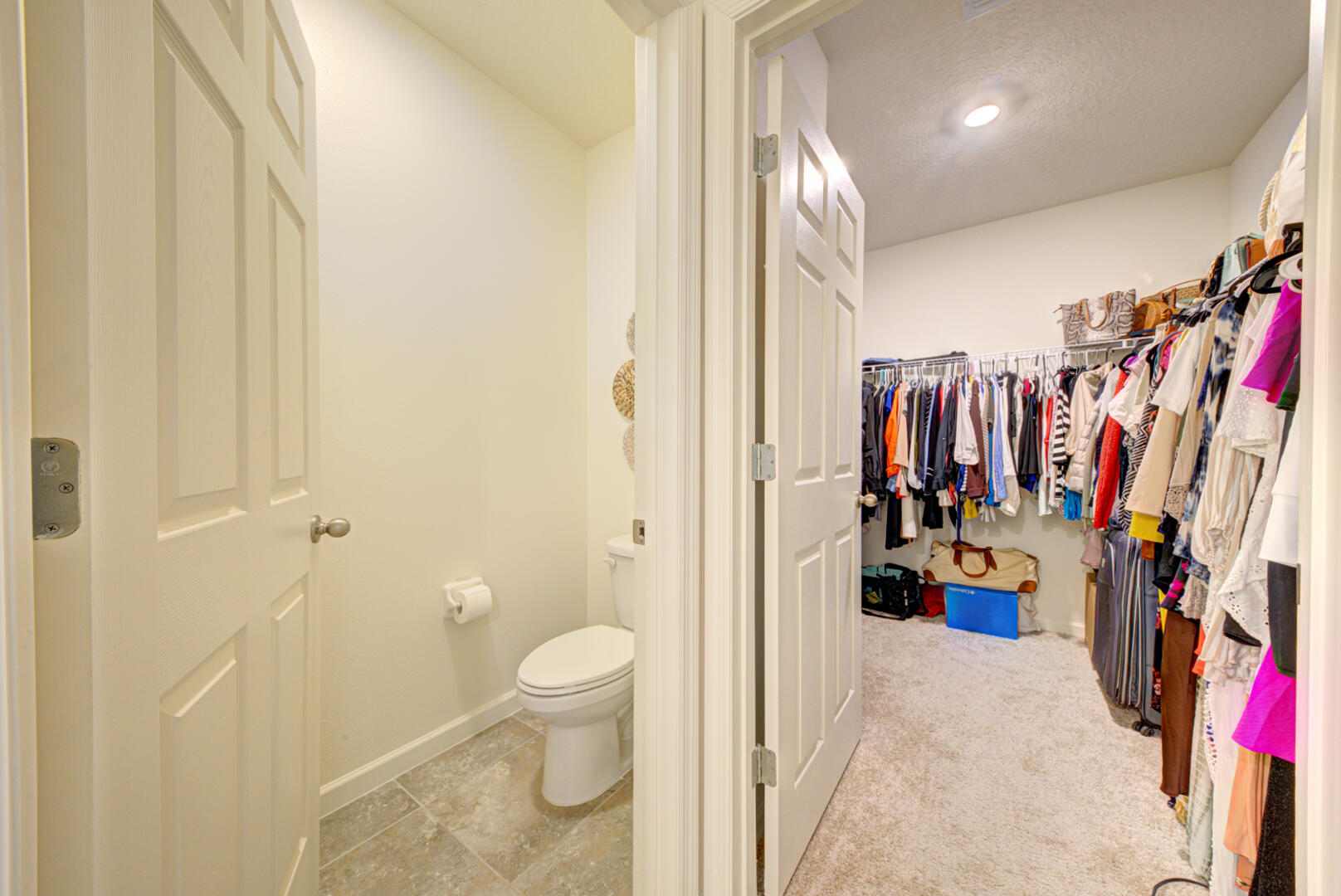 656 Old Country Road SE