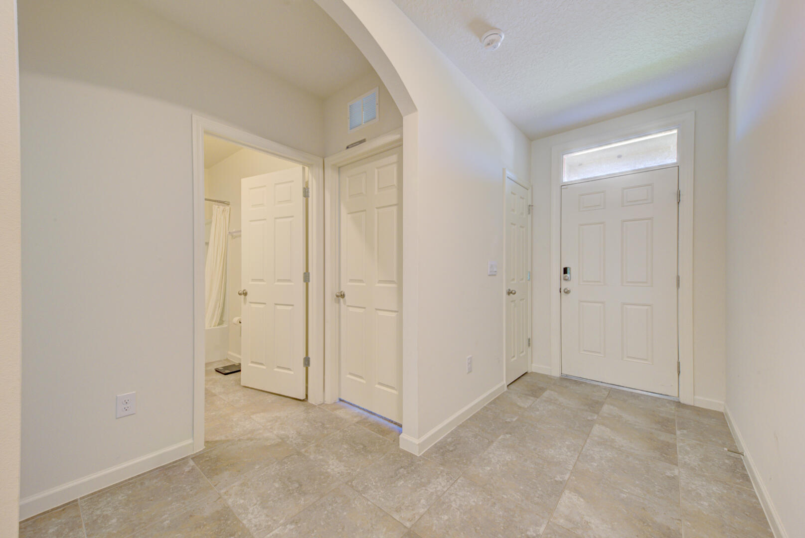 656 Old Country Road SE