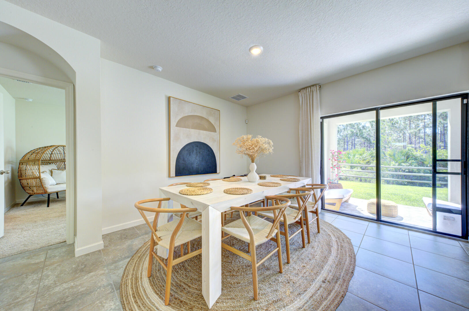 656 Old Country Road SE