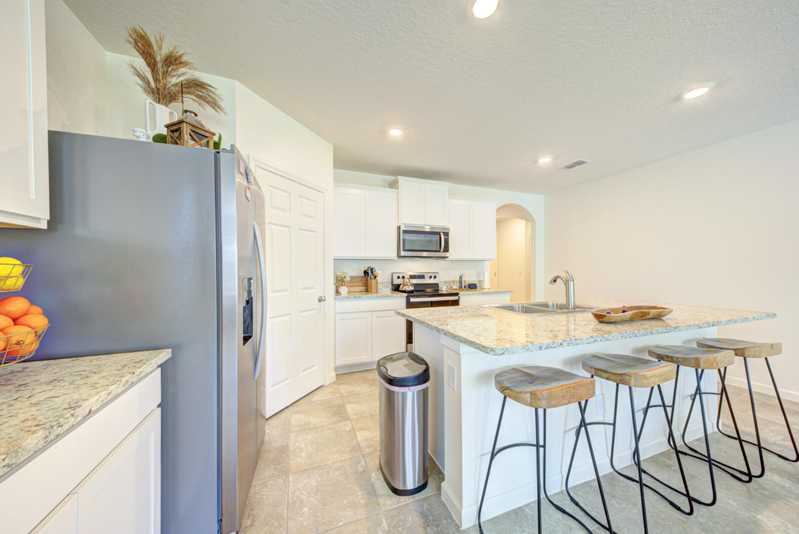 656 Old Country Road SE
