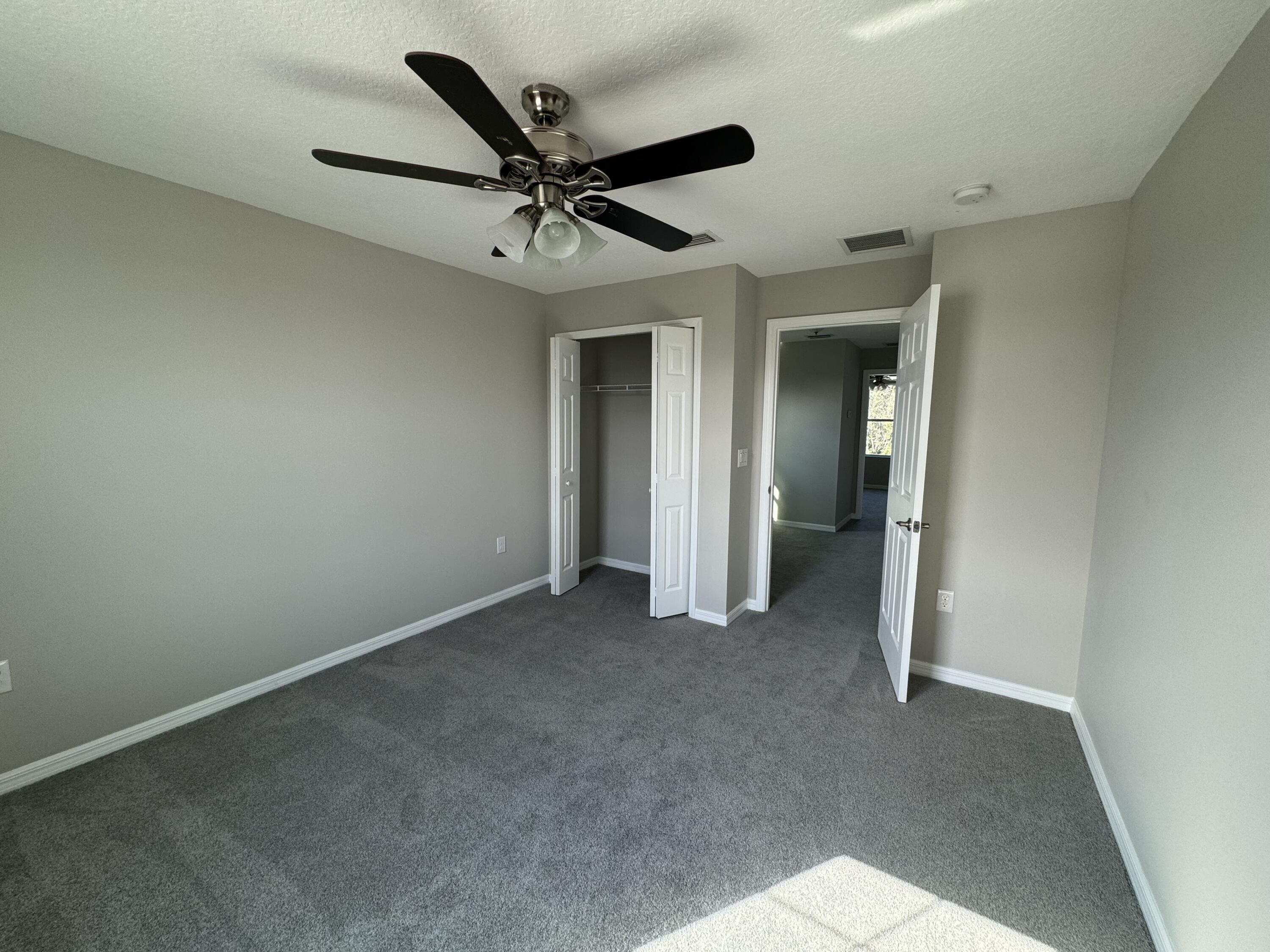 1800 Bridgeport Circle