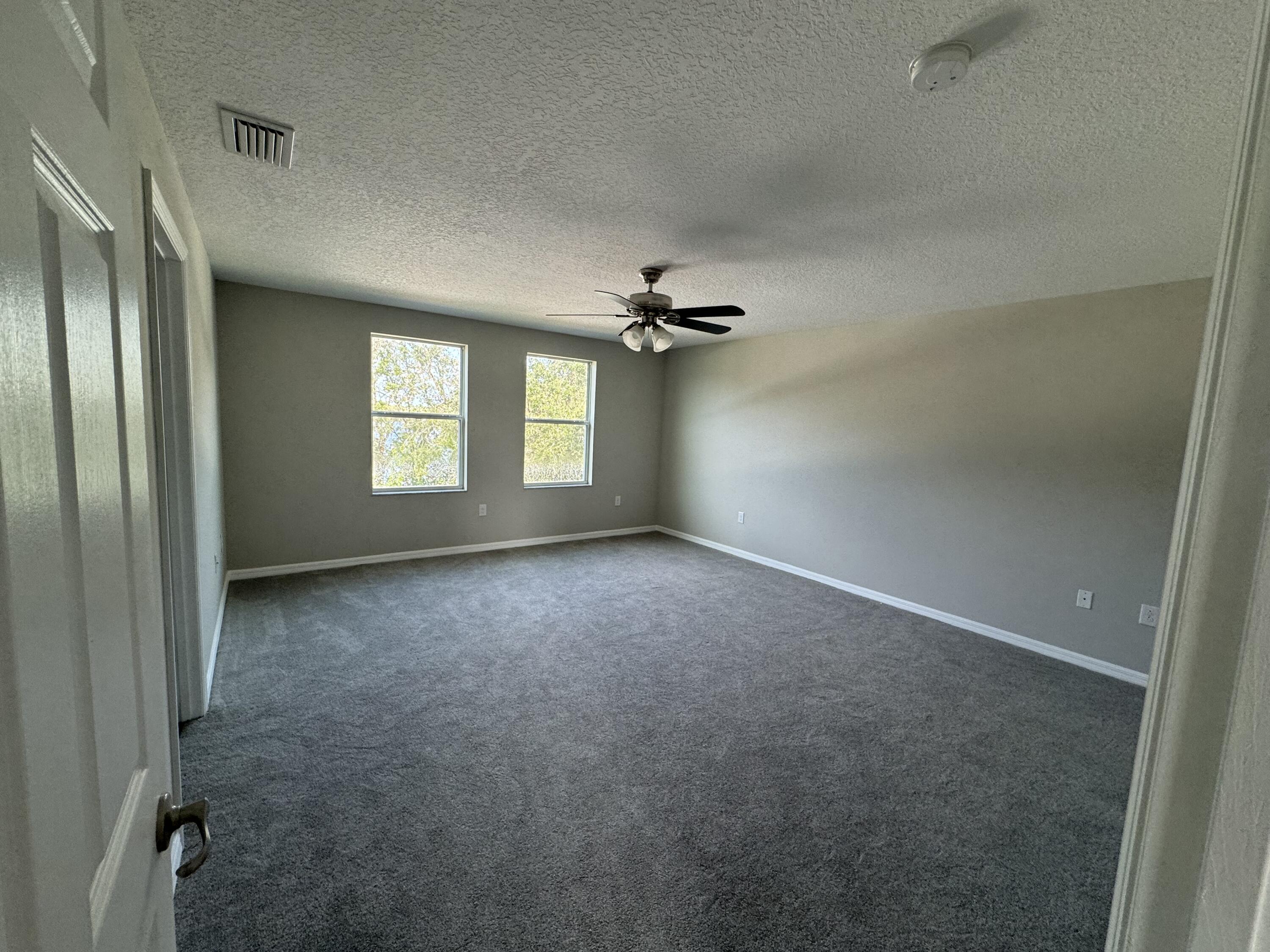 1800 Bridgeport Circle
