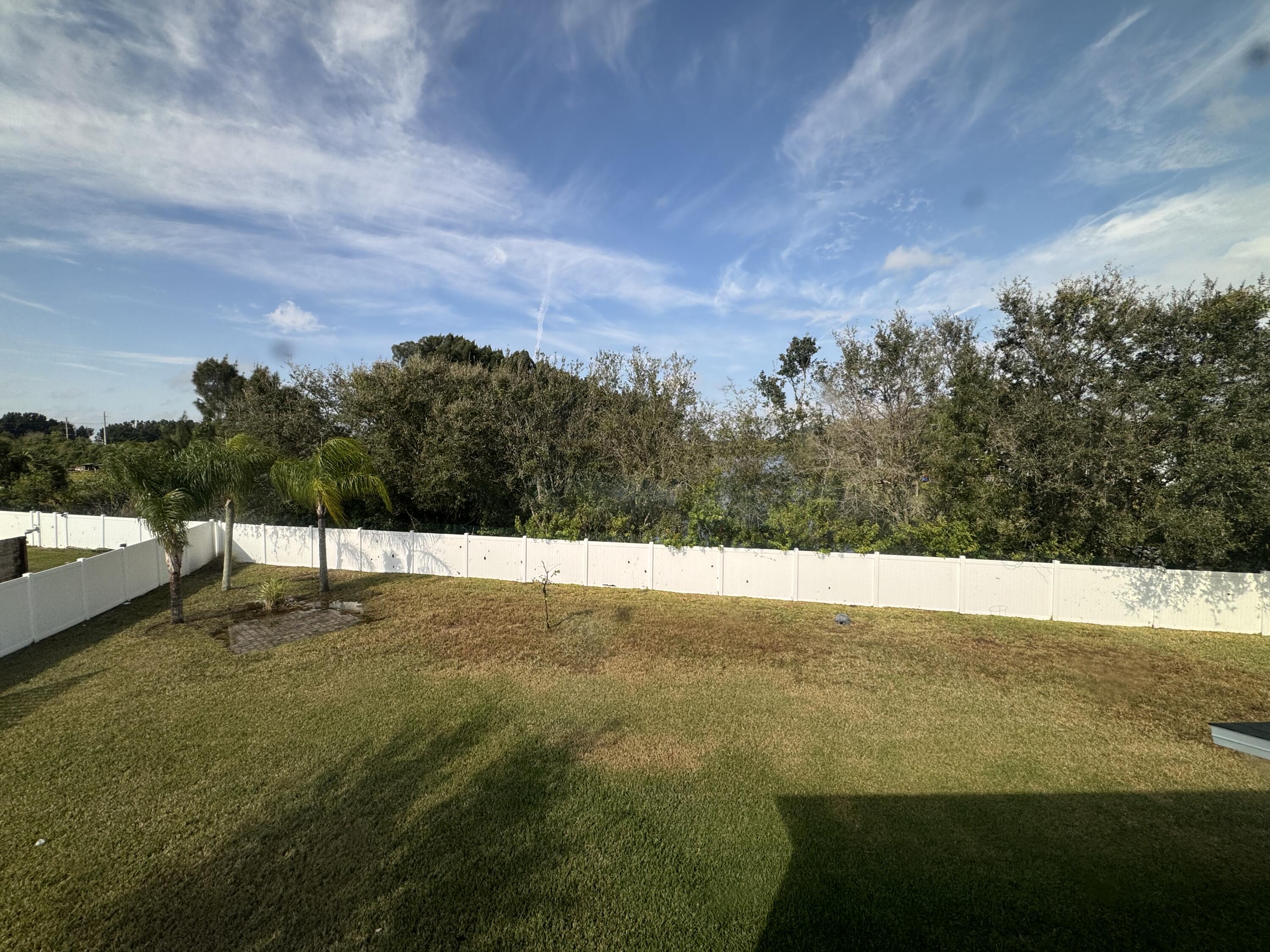 1800 Bridgeport Circle