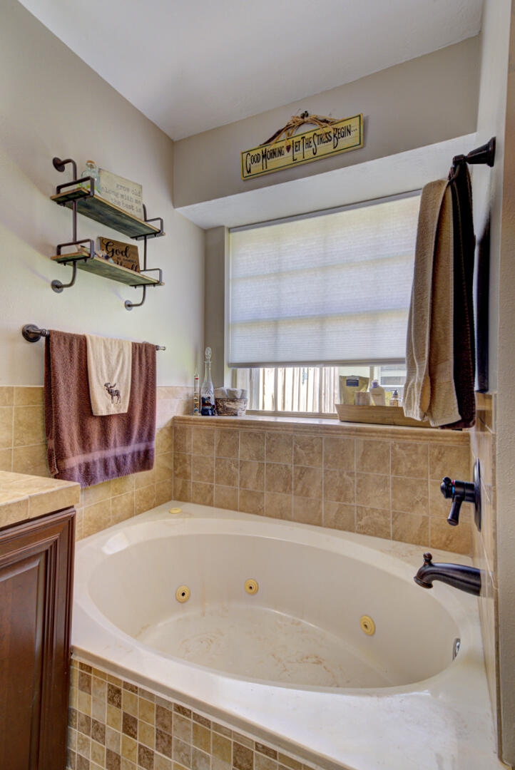 3928 Tanglewood Circle