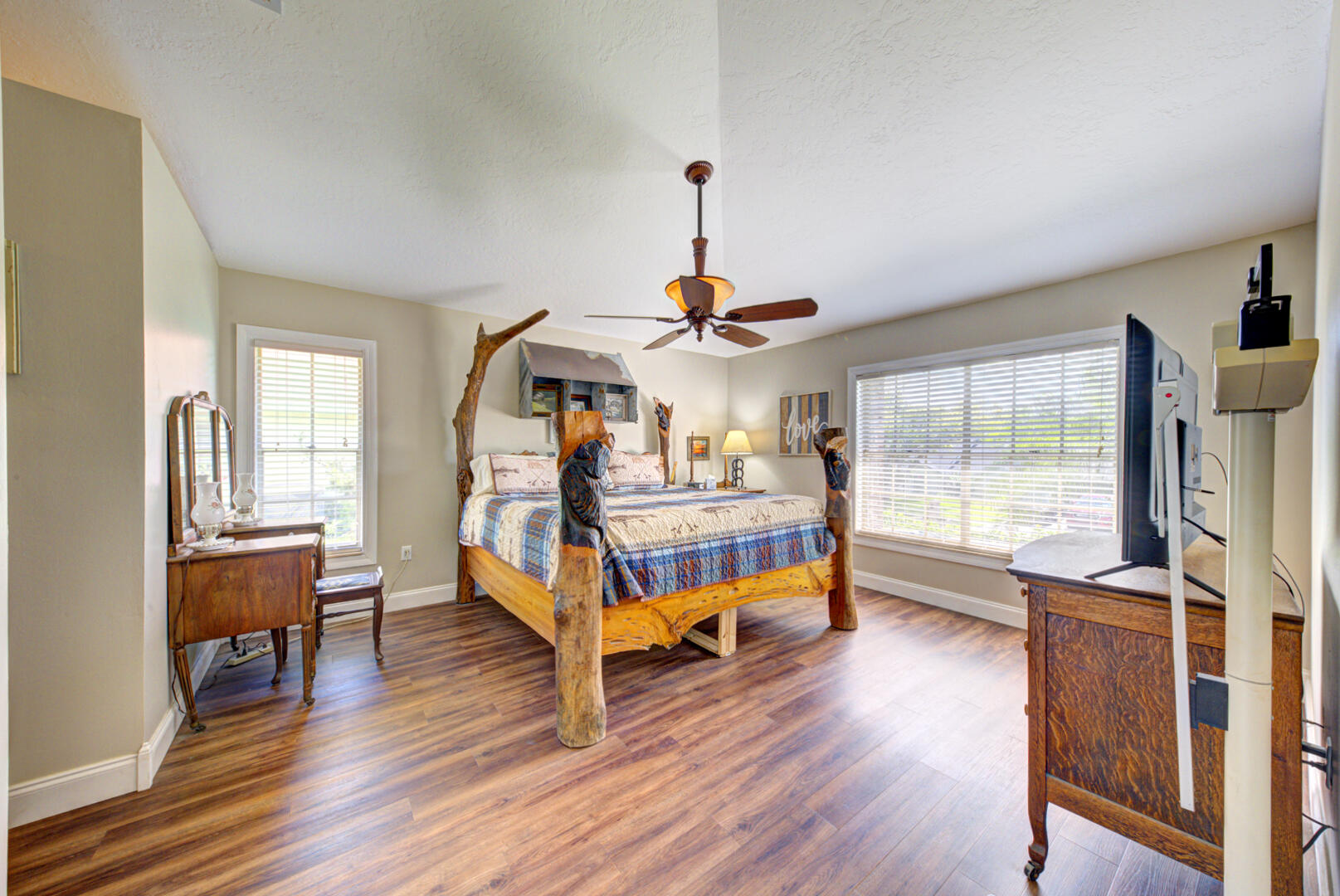 3928 Tanglewood Circle