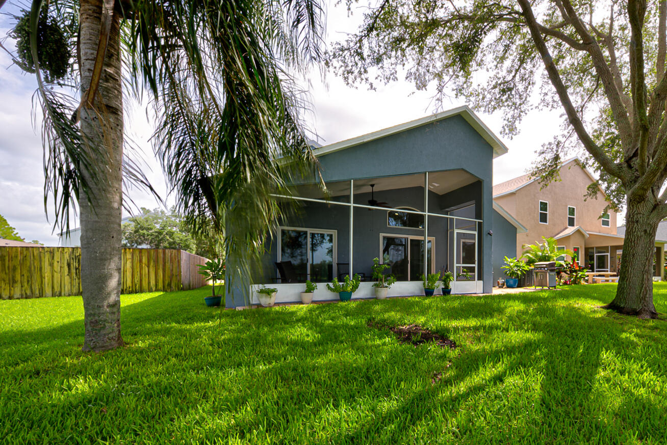 2081 Stratford Pointe Drive