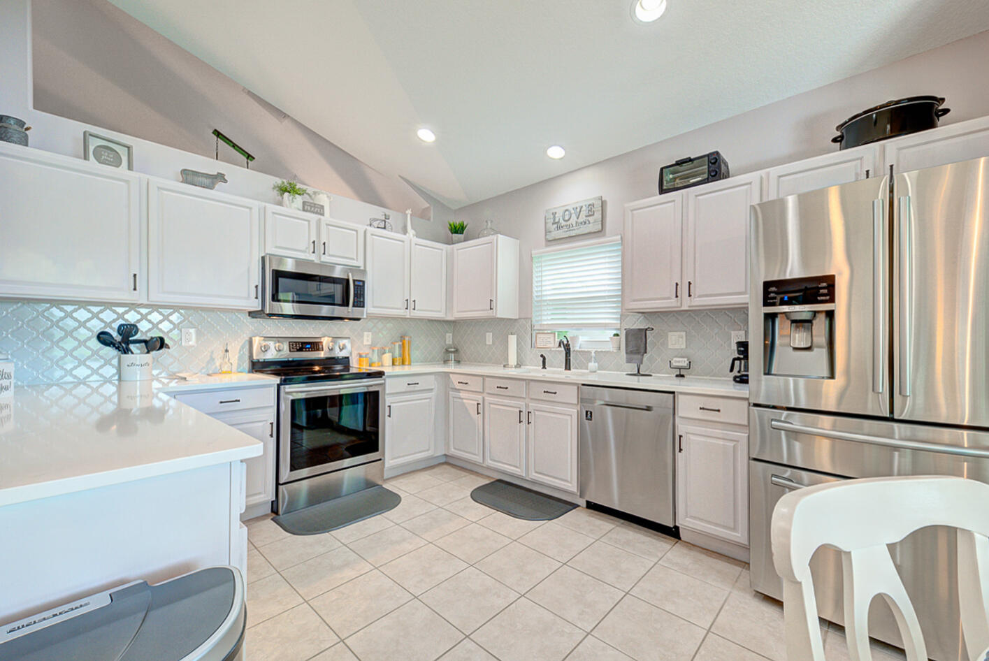 2081 Stratford Pointe Drive