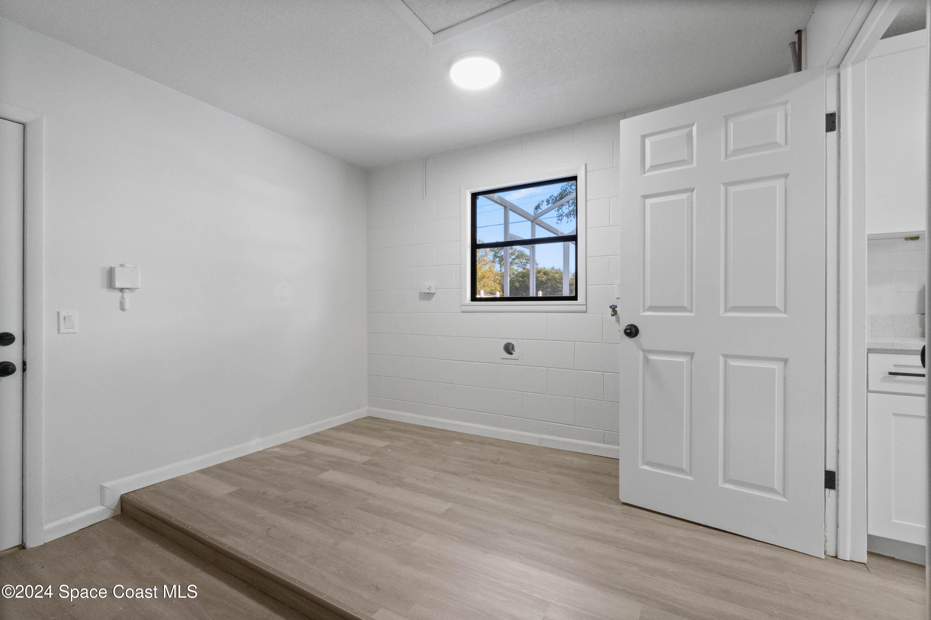 1121 Coronado Drive