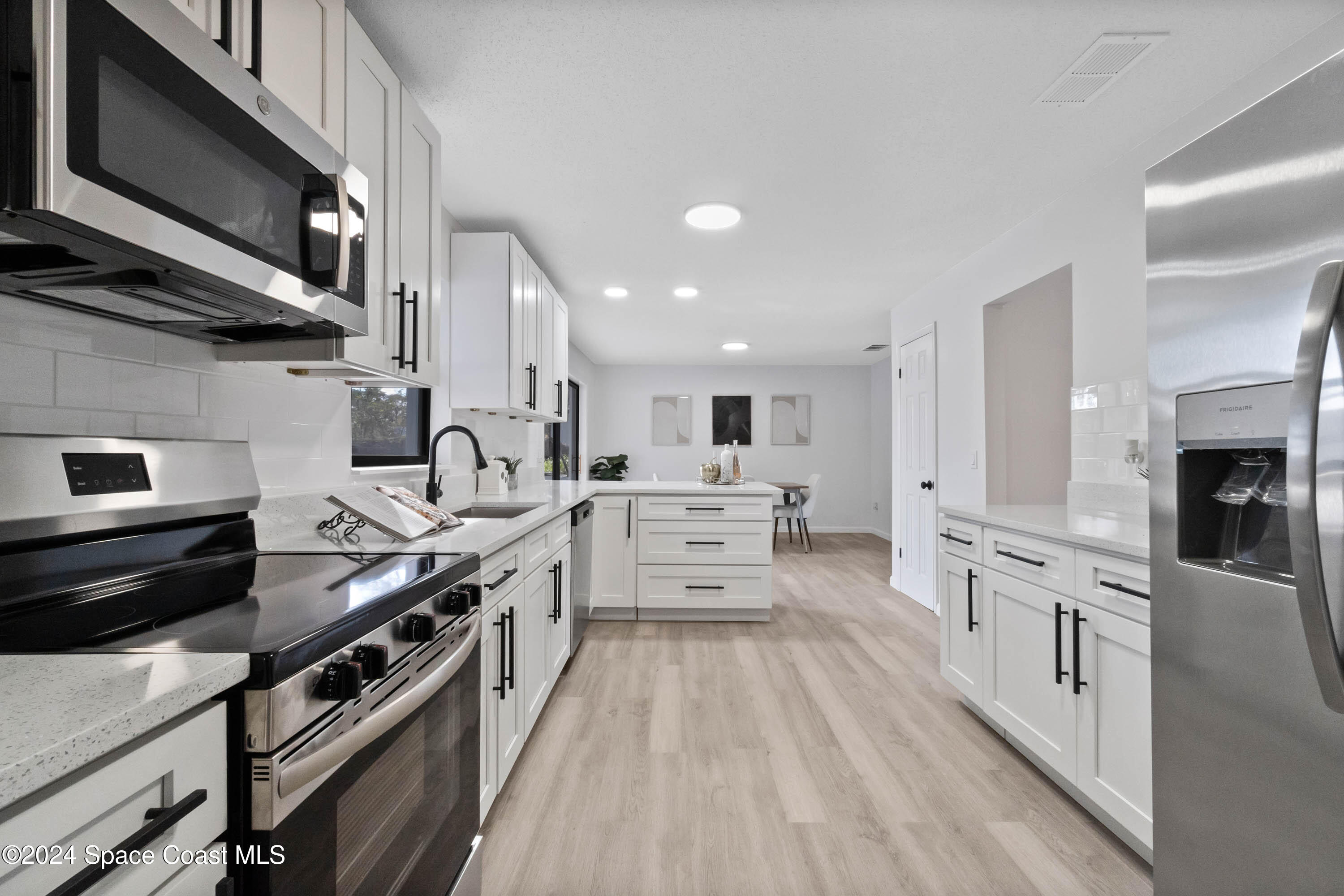 1121 Coronado Drive