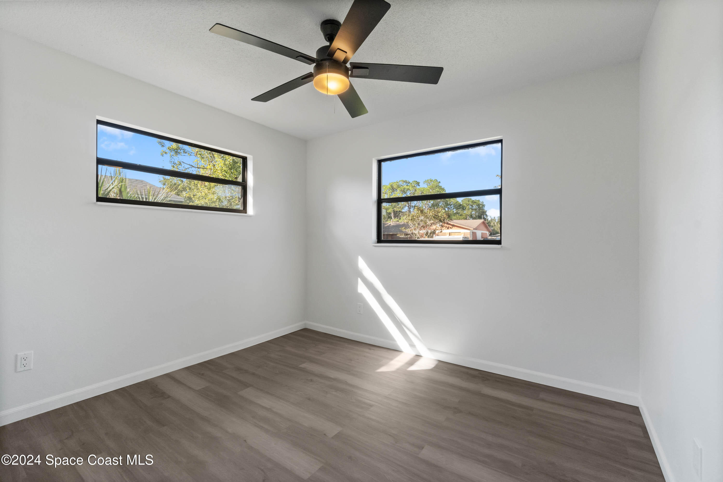 1121 Coronado Drive