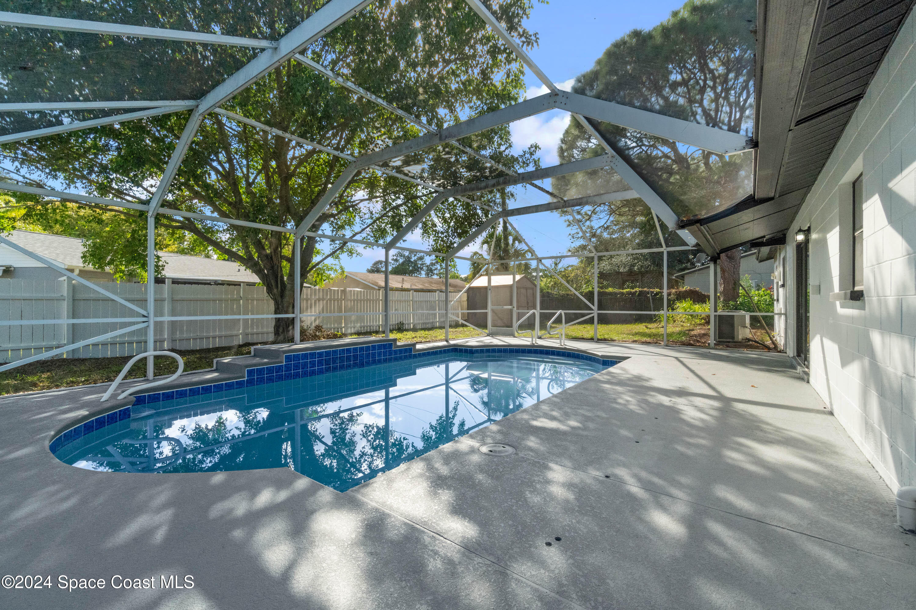 1121 Coronado Drive