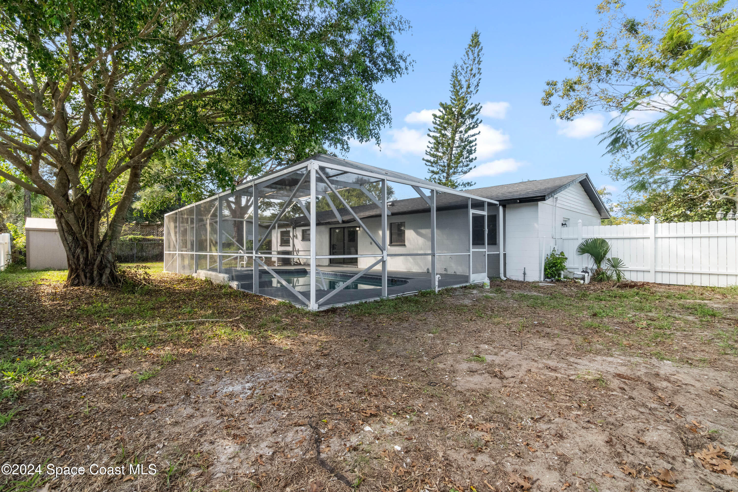 1121 Coronado Drive