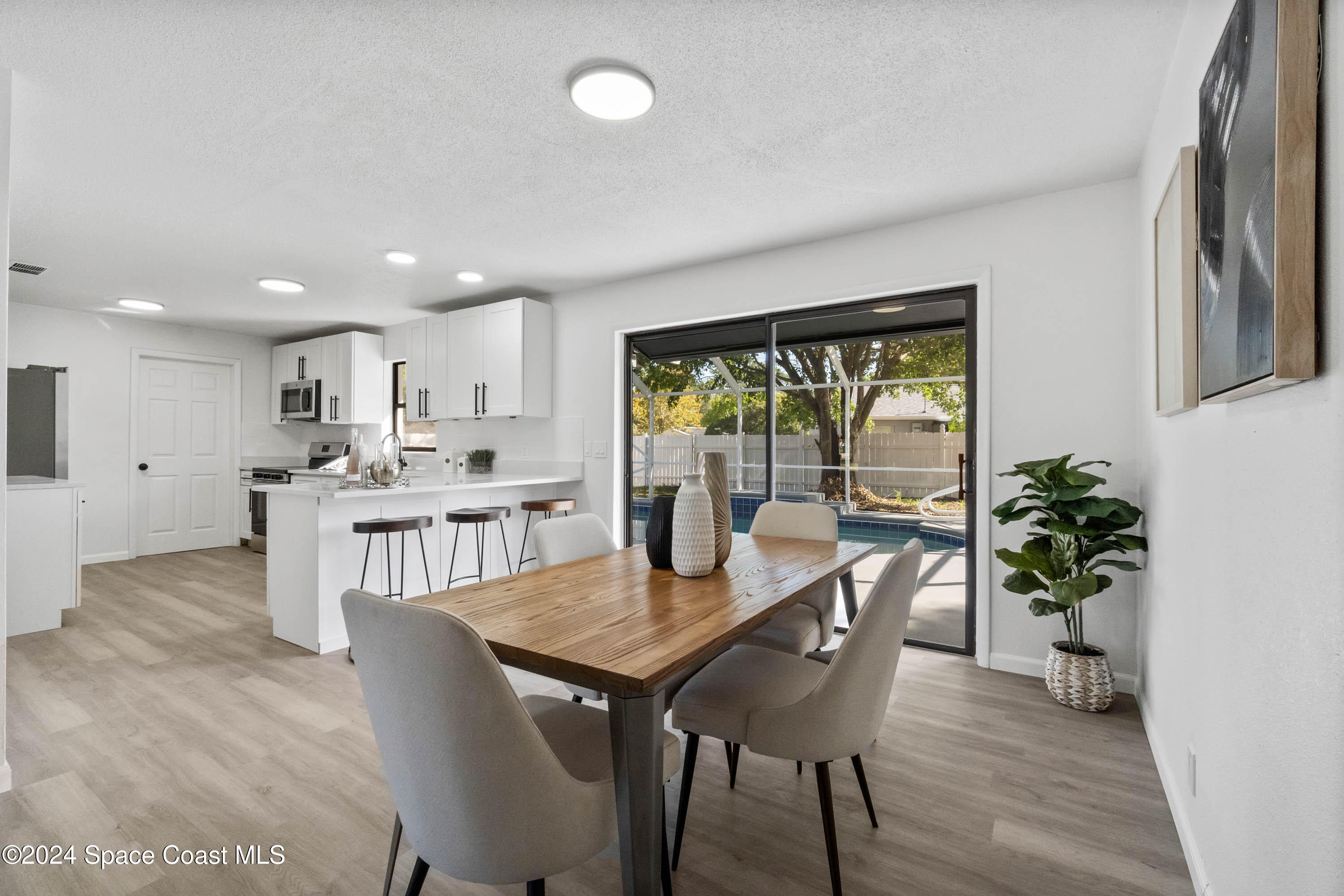 1121 Coronado Drive