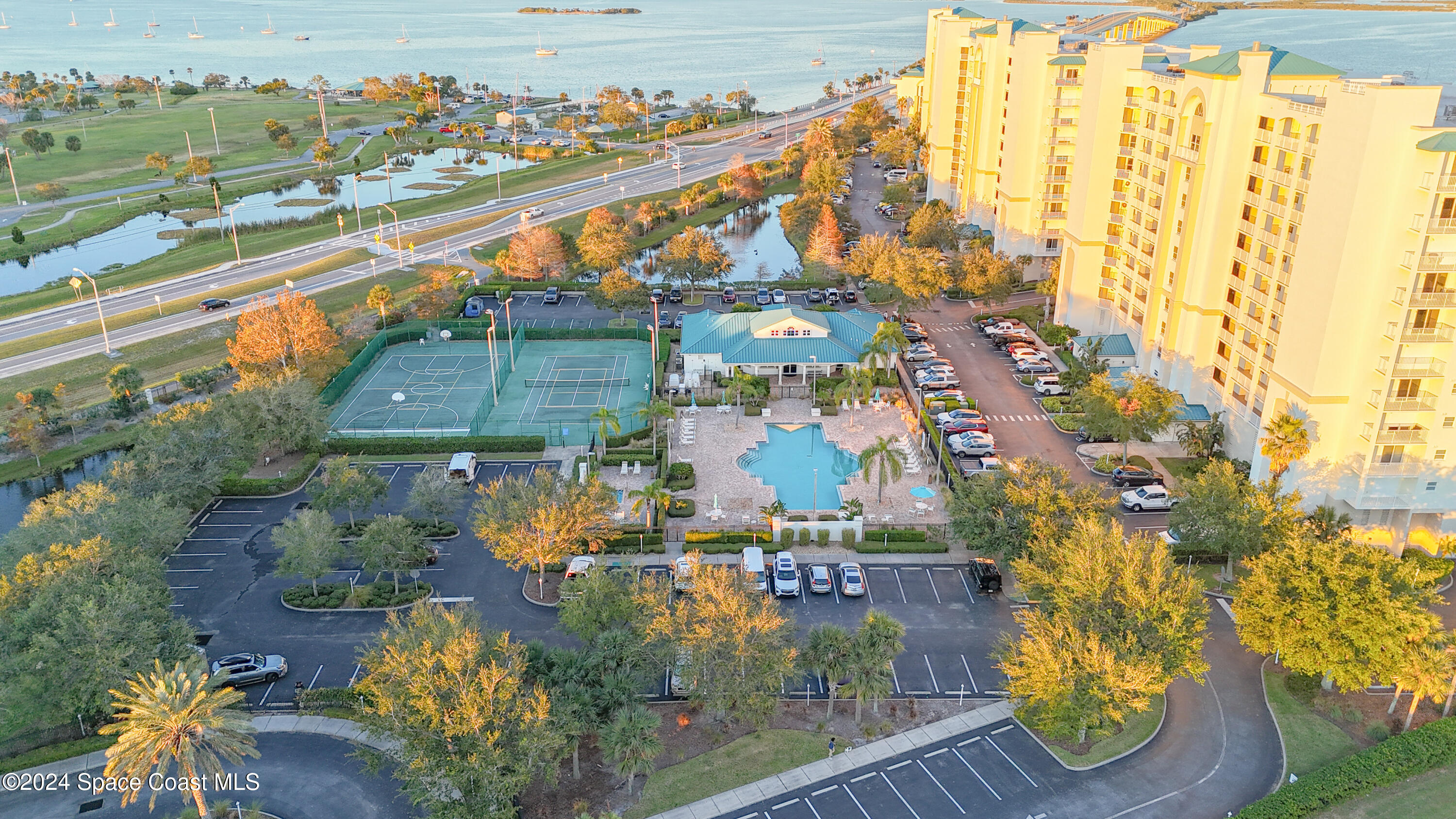7 Indian River Avenue 905