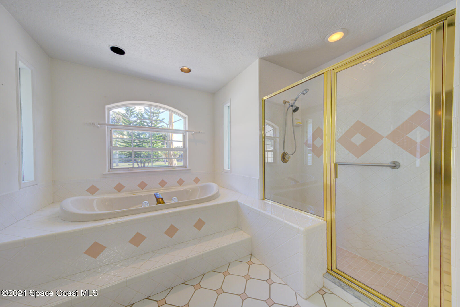 4050 Quail Path Road