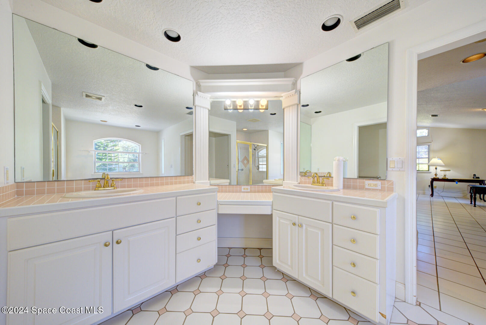 4050 Quail Path Road